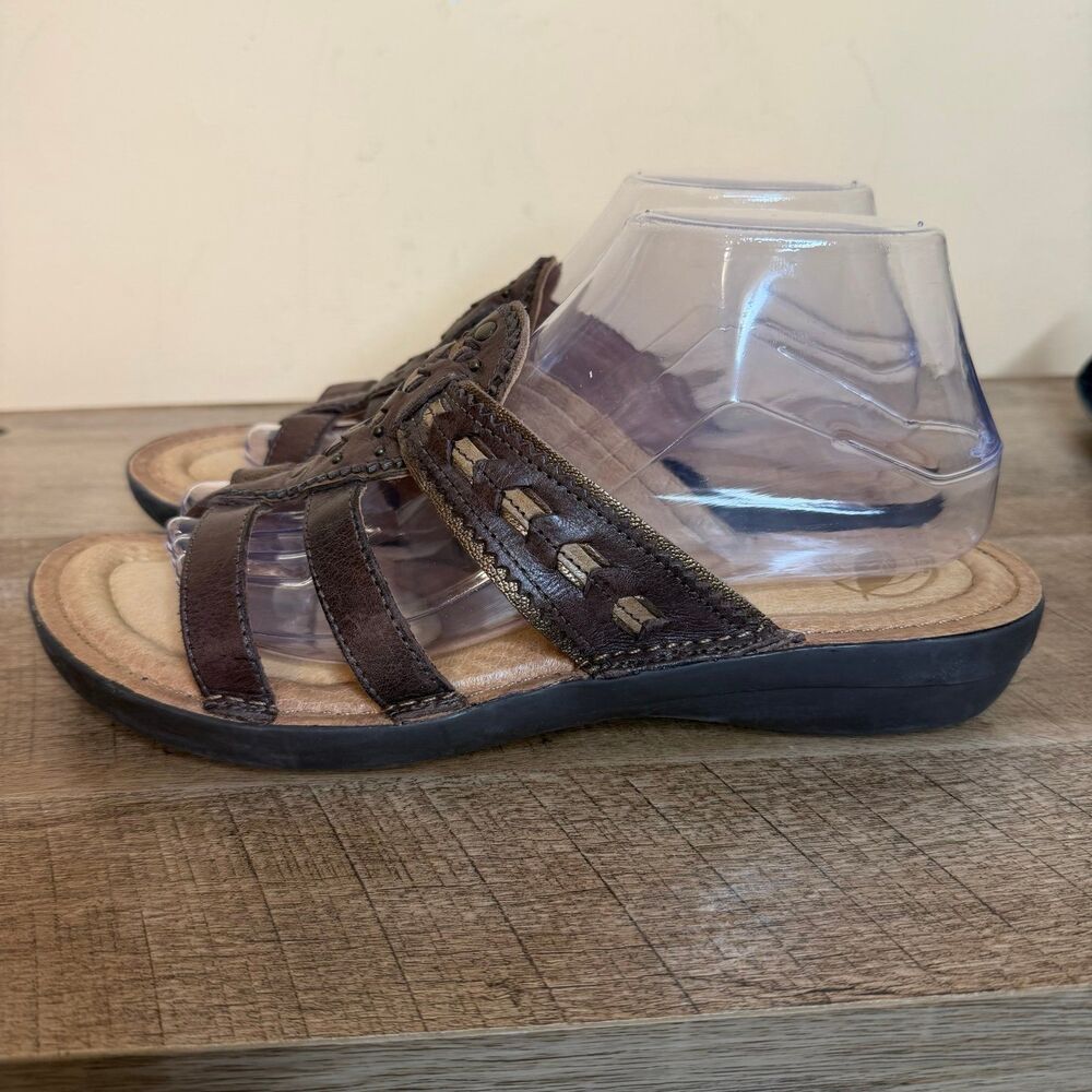 Nurture Saratoga Flip Flops Brown Leather Strappy Flats Shoes Womens Size 9